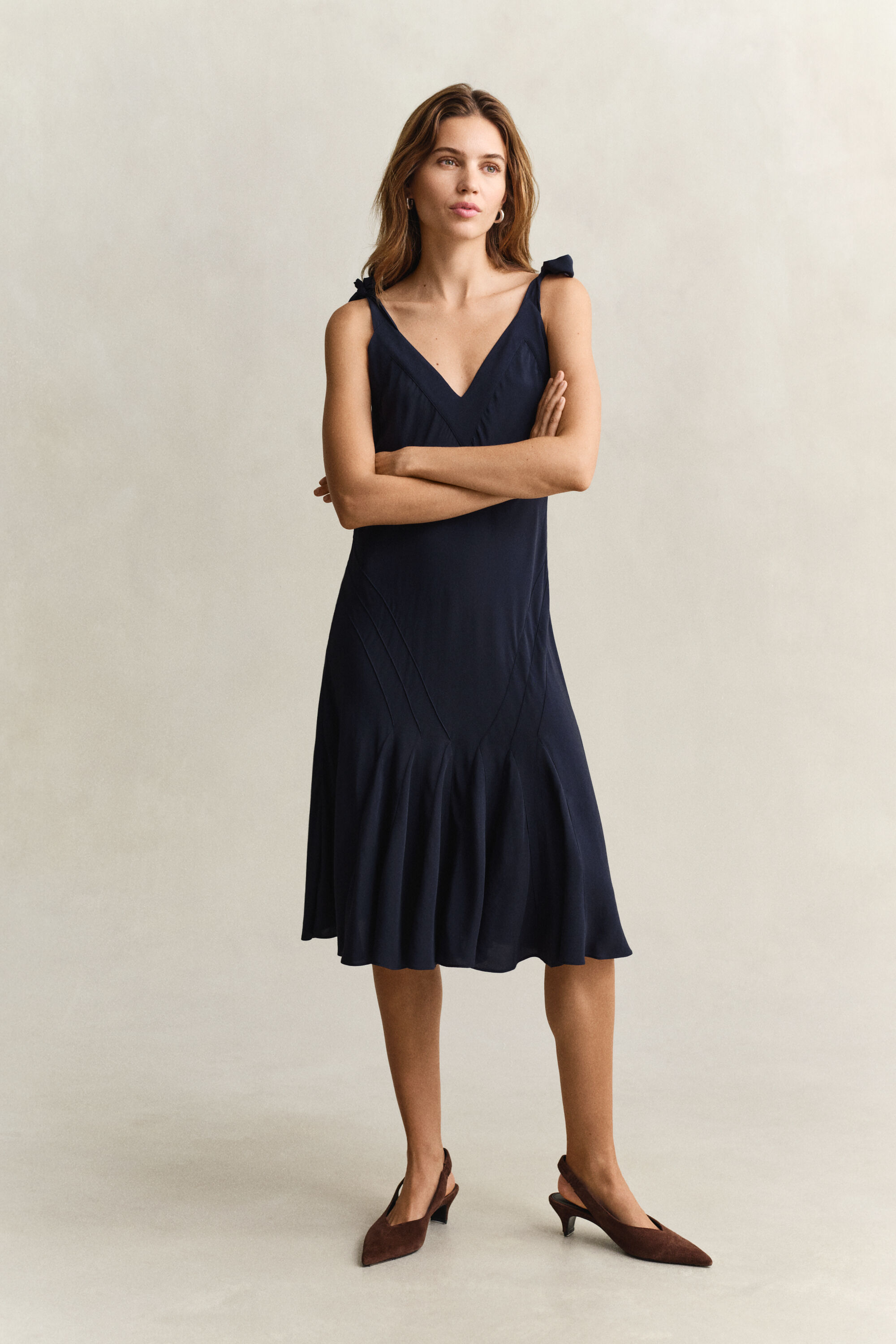Schuin geknipte slipdress