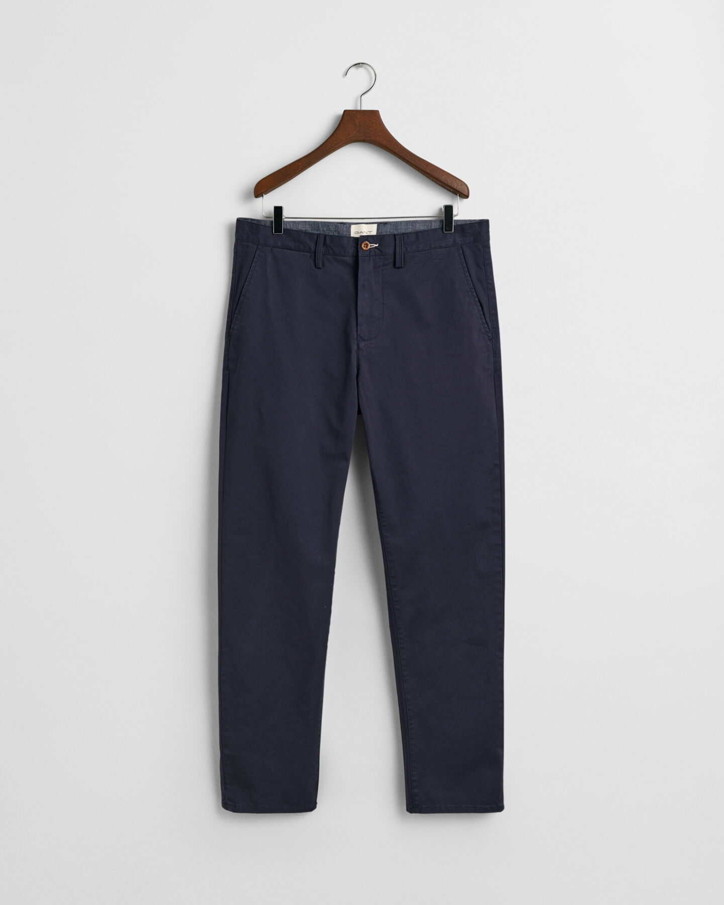 Pantalon chino coupe regular en sergé