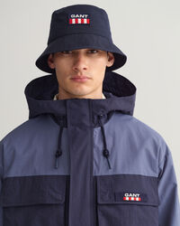 Jack met capuchon met kleurblokken