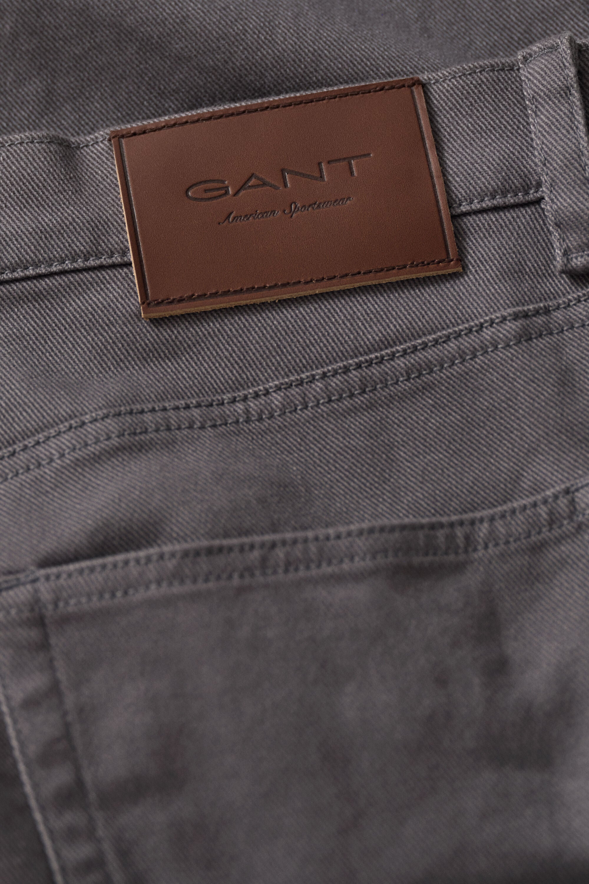 Jean coupe slim en sergé