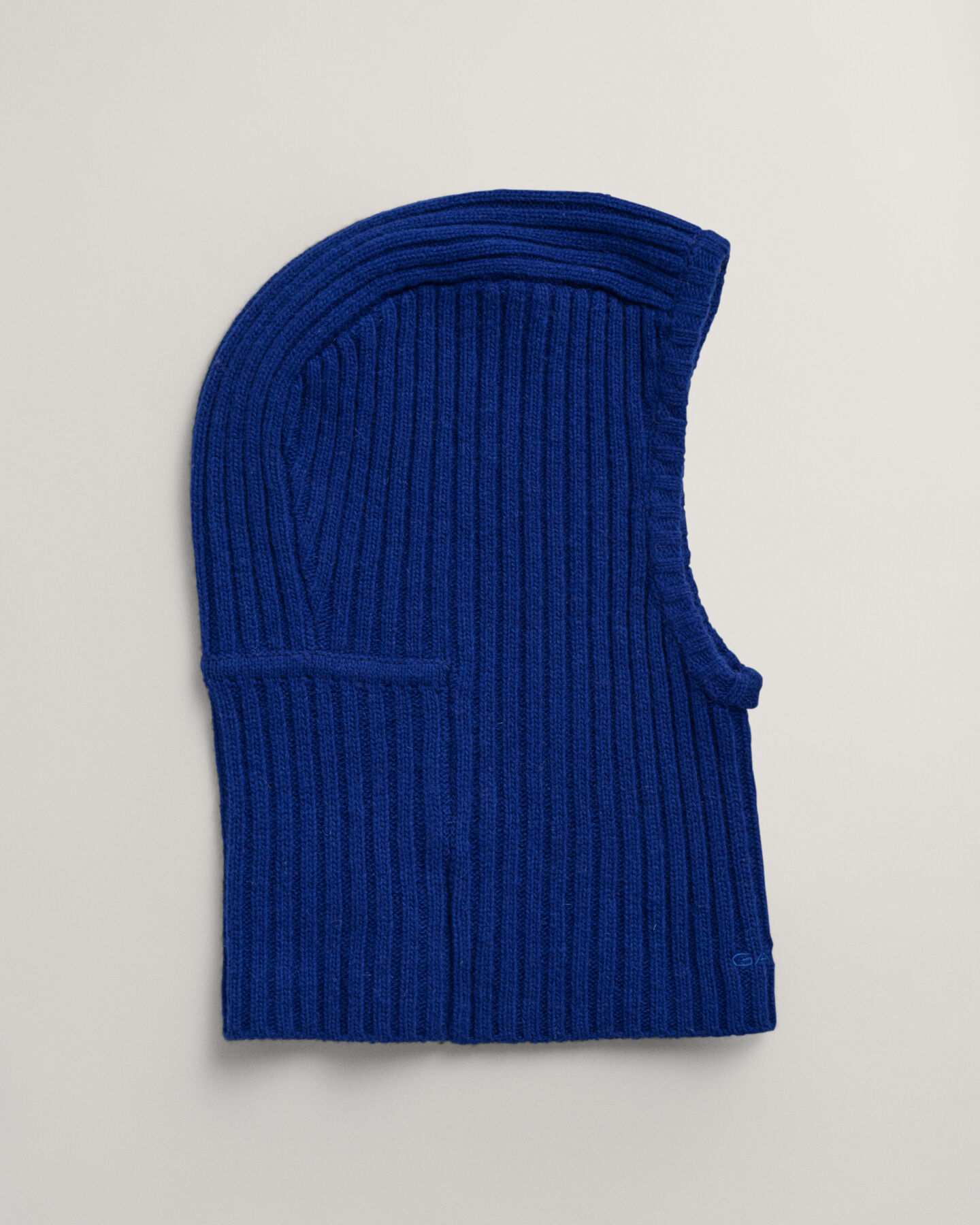 Cagoule en laine tricotée