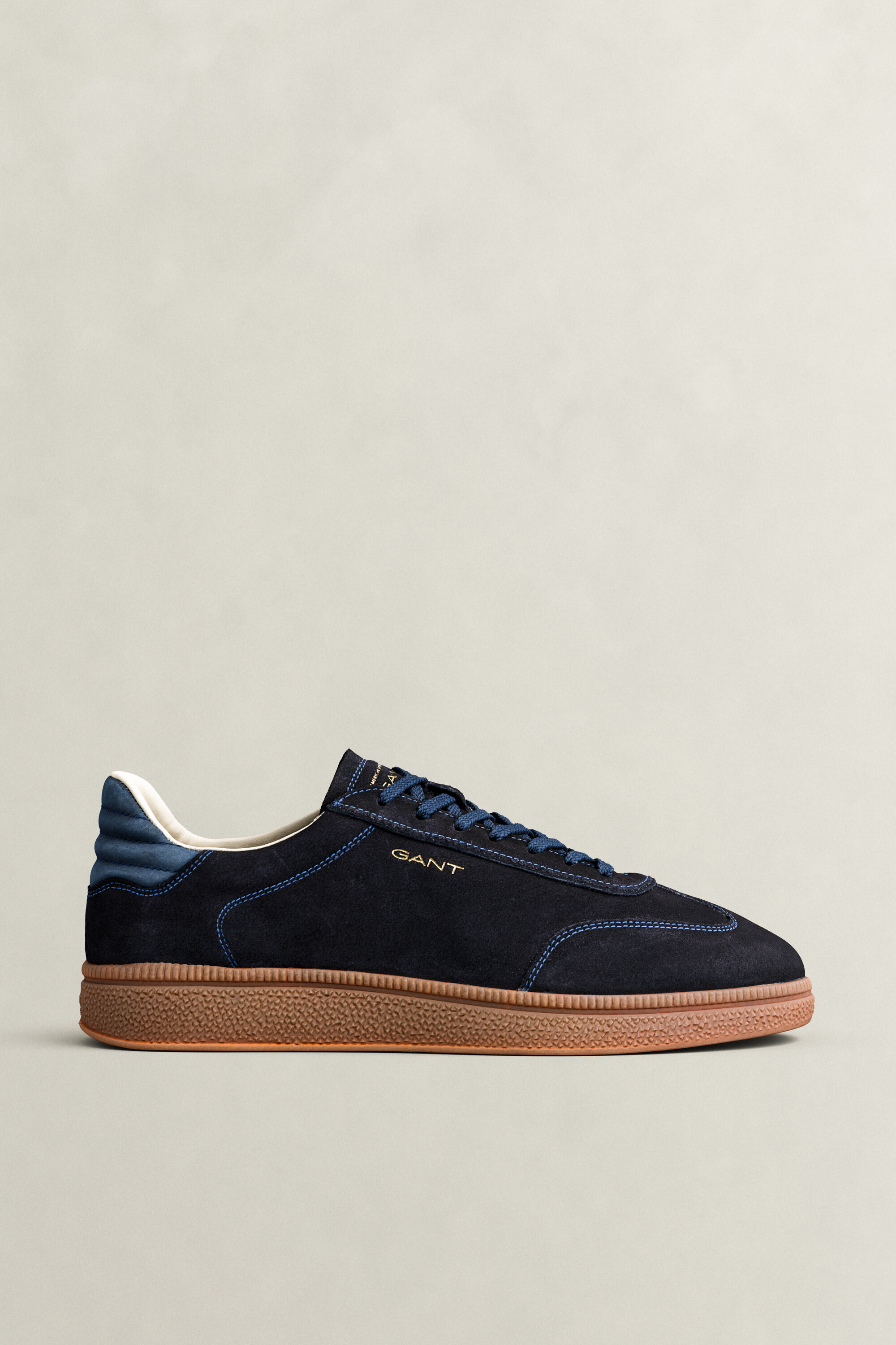 Baskets en daim Cuzmo