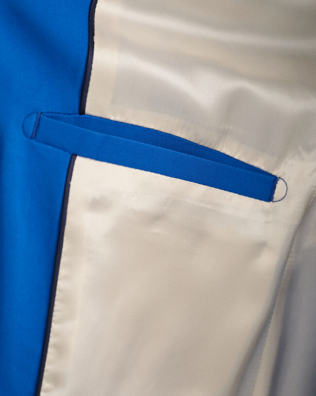 Veste blazer ajustée à épaules larges