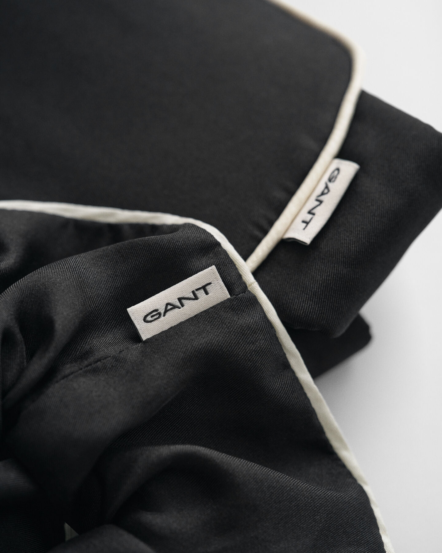 Coffret cadeau masque de sommeil en soie et chouchou