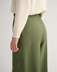 Wijde broek met hoge taille en plooien