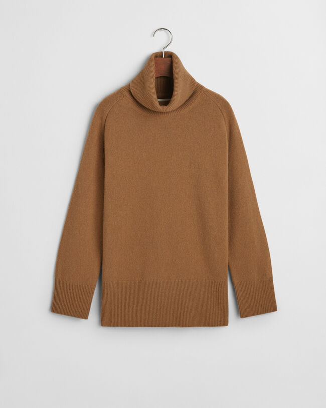 Pull col roulé avec finitions à chevrons