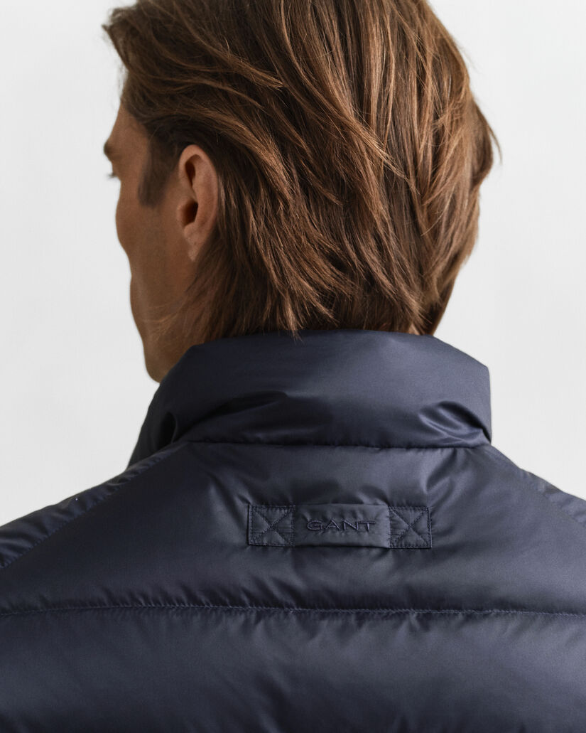 Lichte donsbodywarmer