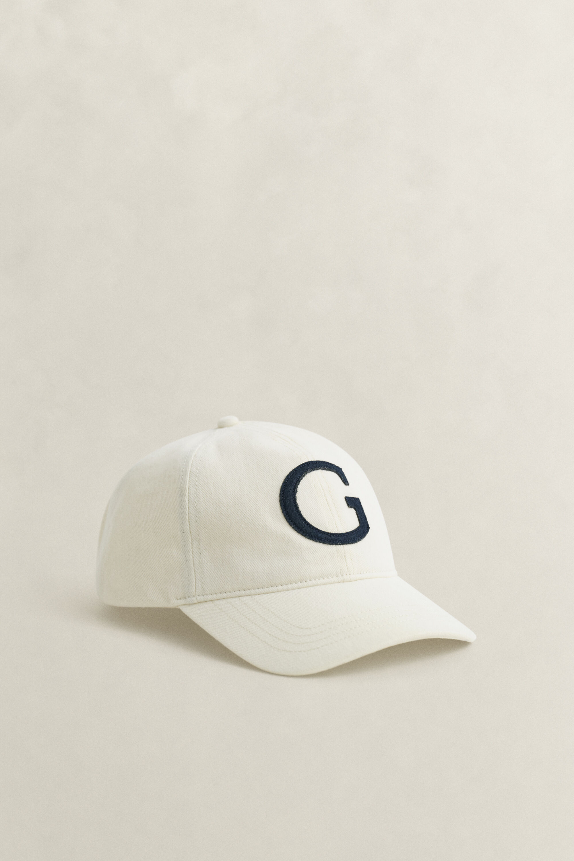 Casquette avec écusson G