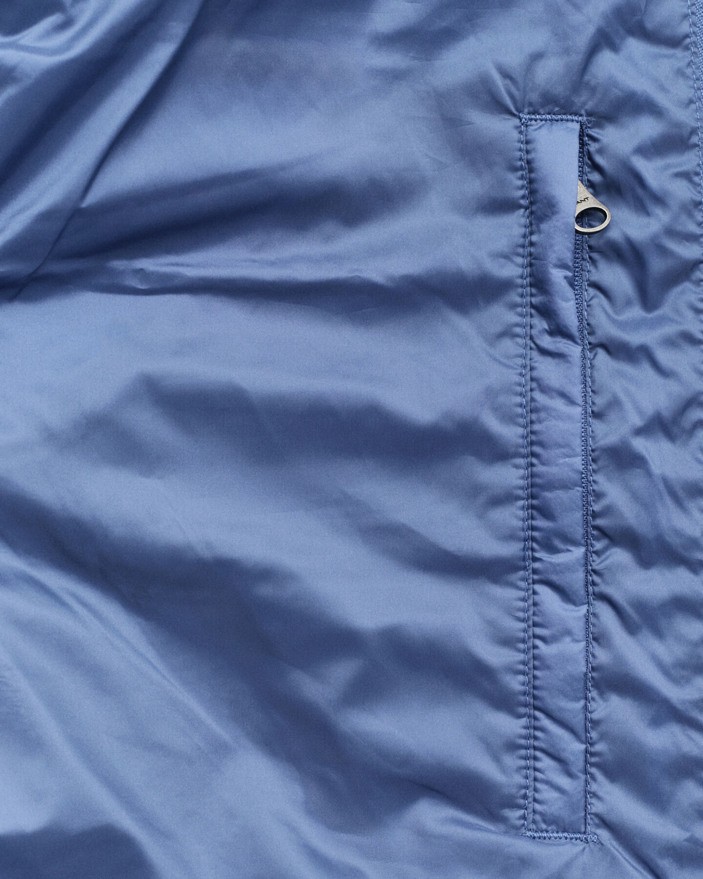 Lichte donsbodywarmer