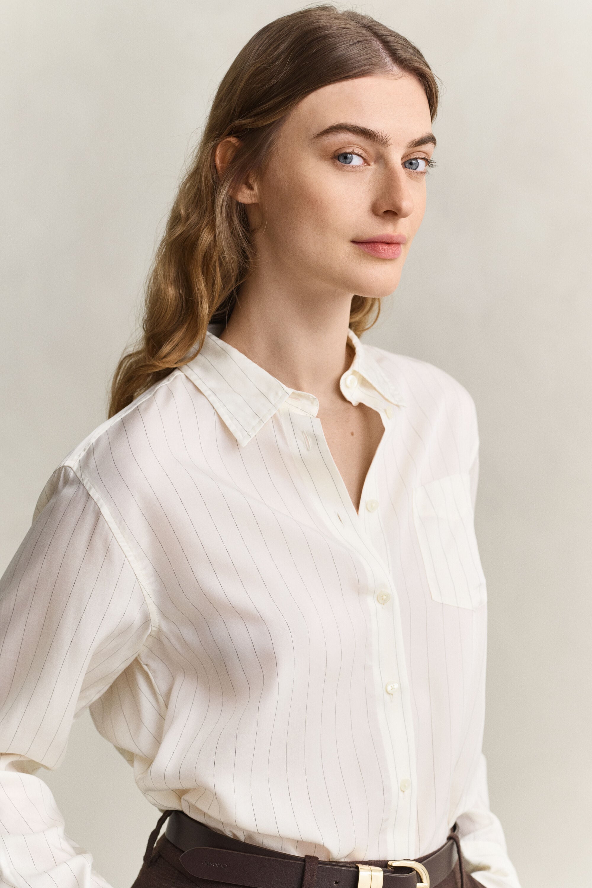 Chemise avec pli au dos