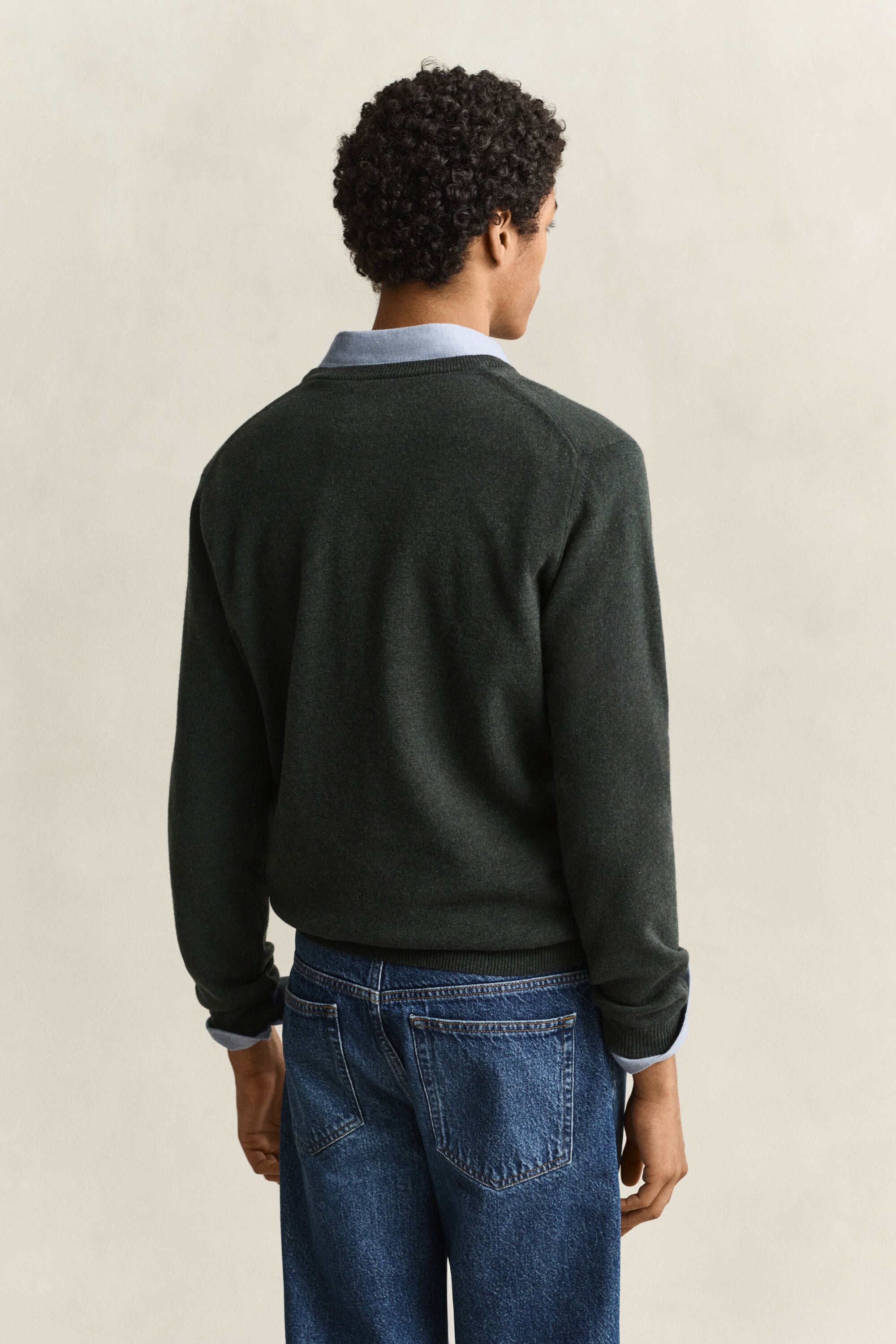 Pull col V en laine d’agneau