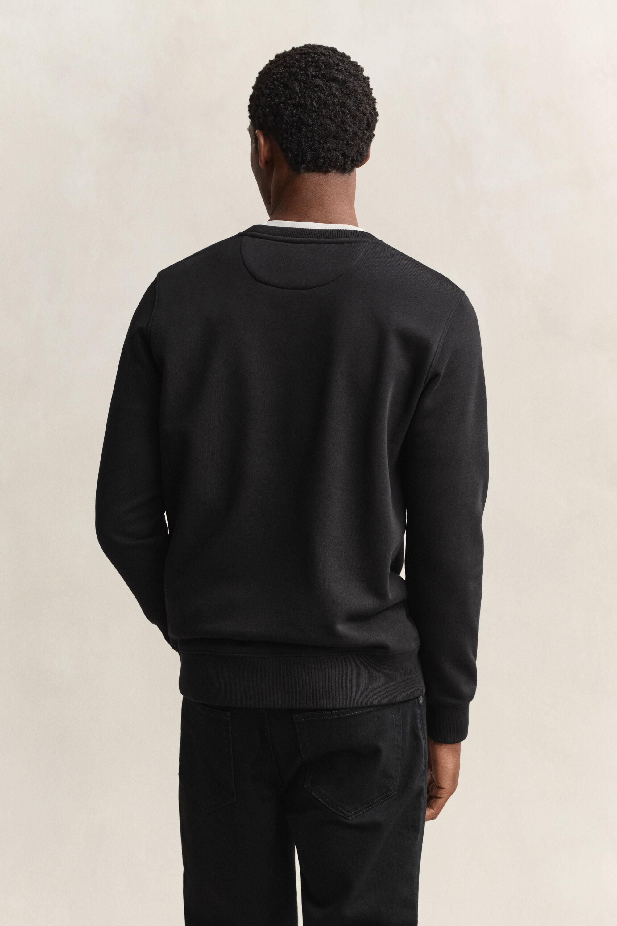 Sweat-shirt col rond avec écusson