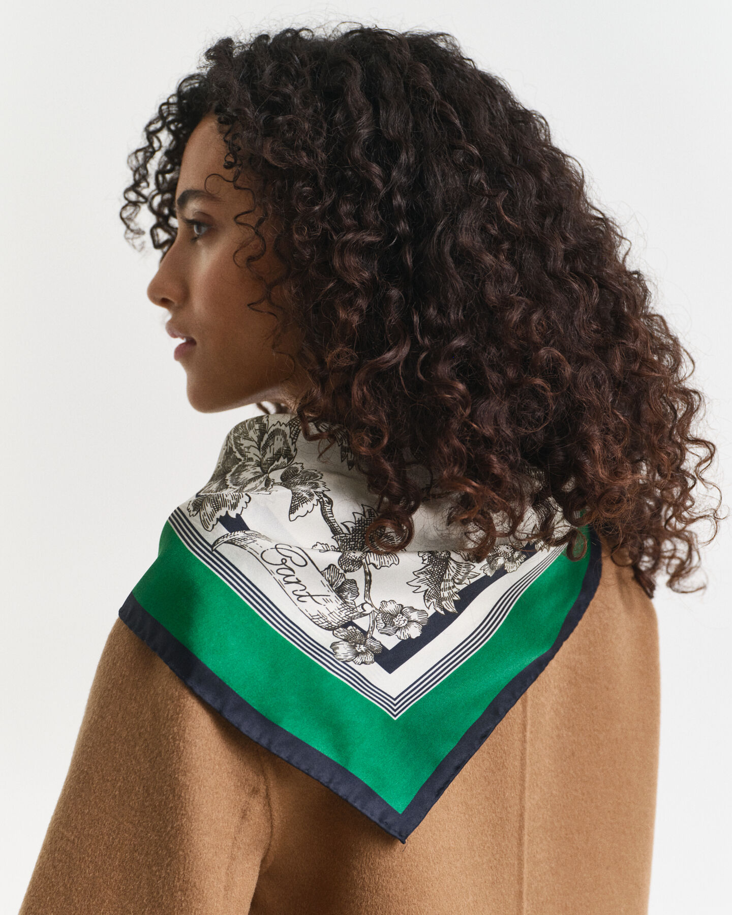 Foulard en soie à imprimé arbres