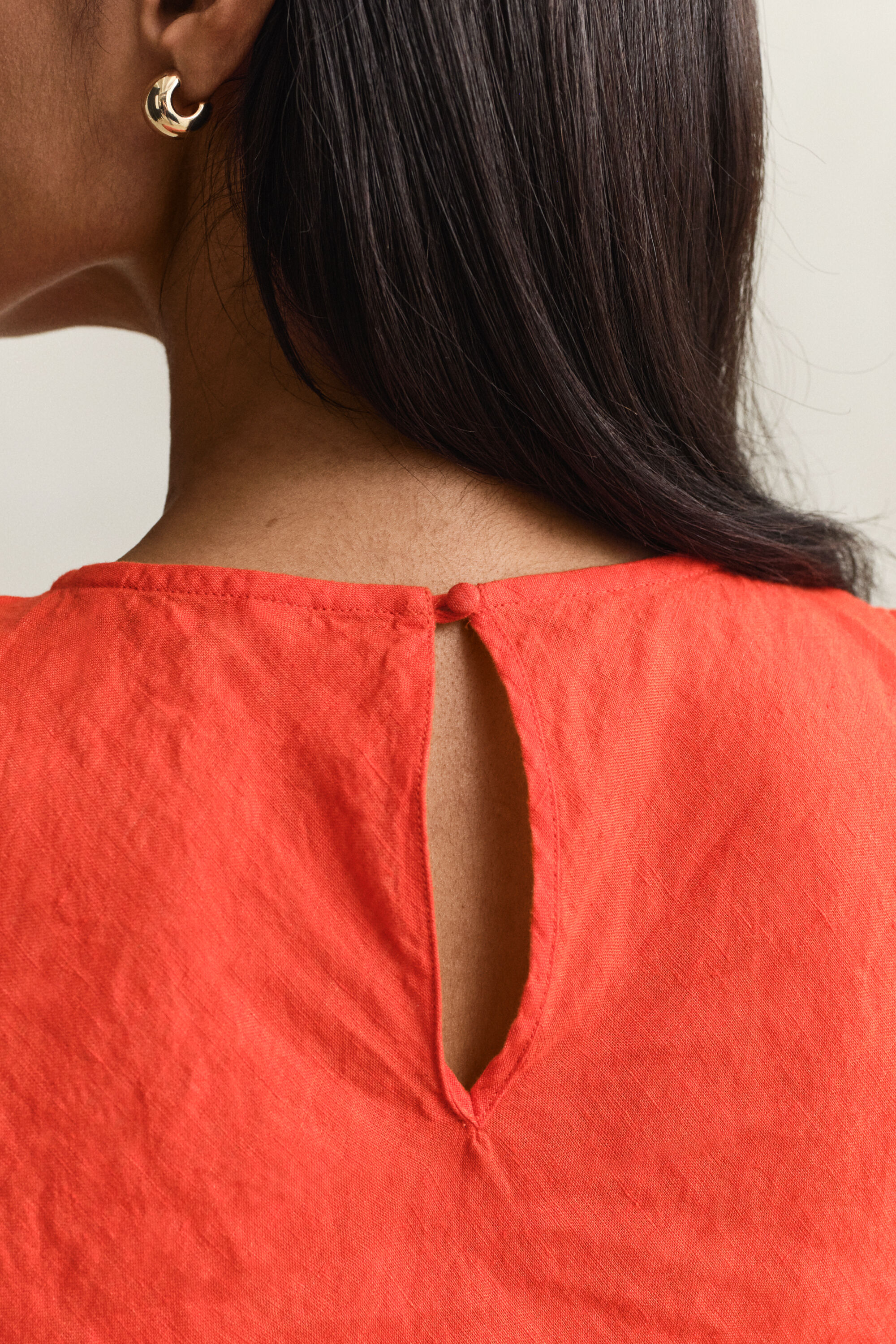 Robe midi coupée dans le biais en lin