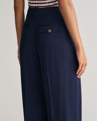 Loose Fit chino met lage taille en wijde pijpen