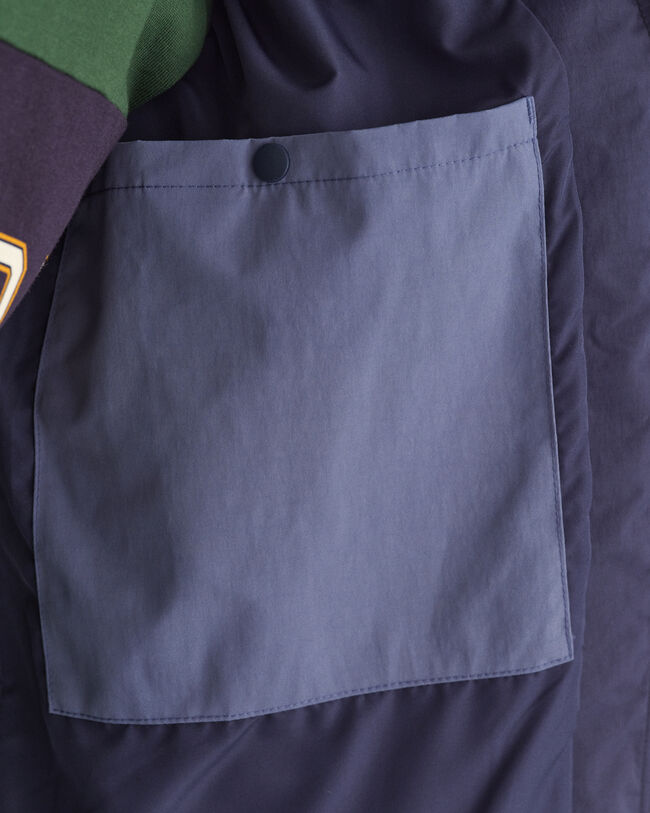 Jack met capuchon met kleurblokken