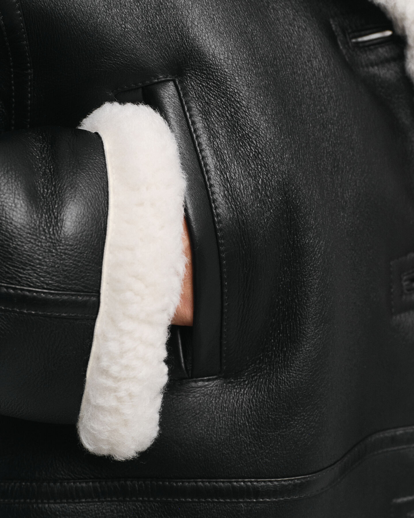 Manteau en peau lainée