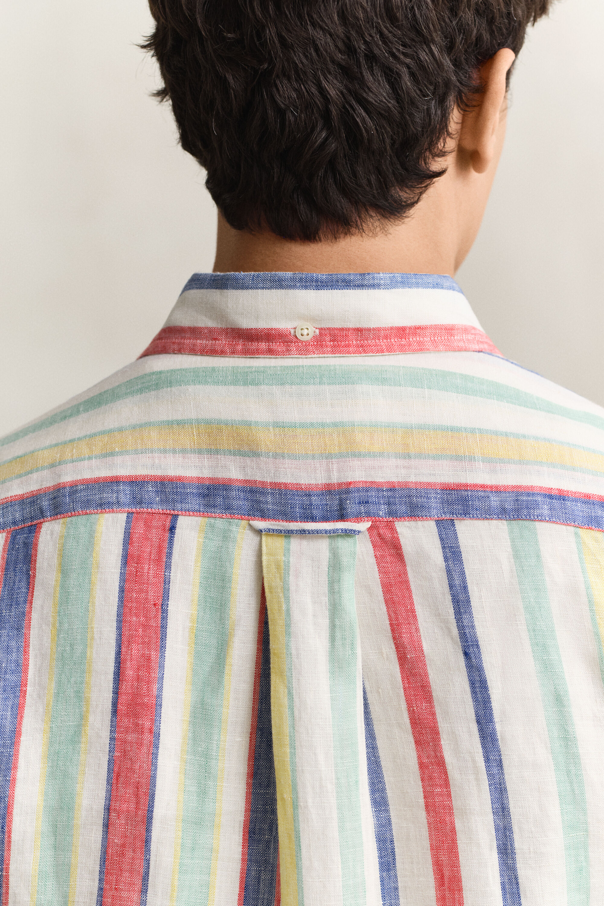 Chemise en lin à rayures multicolores