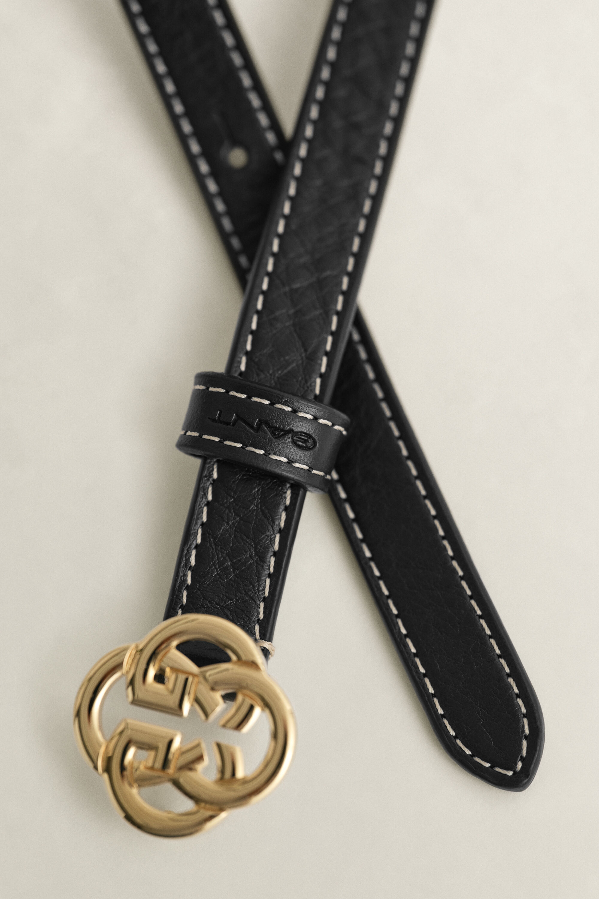 Leren riem met monogramgesp