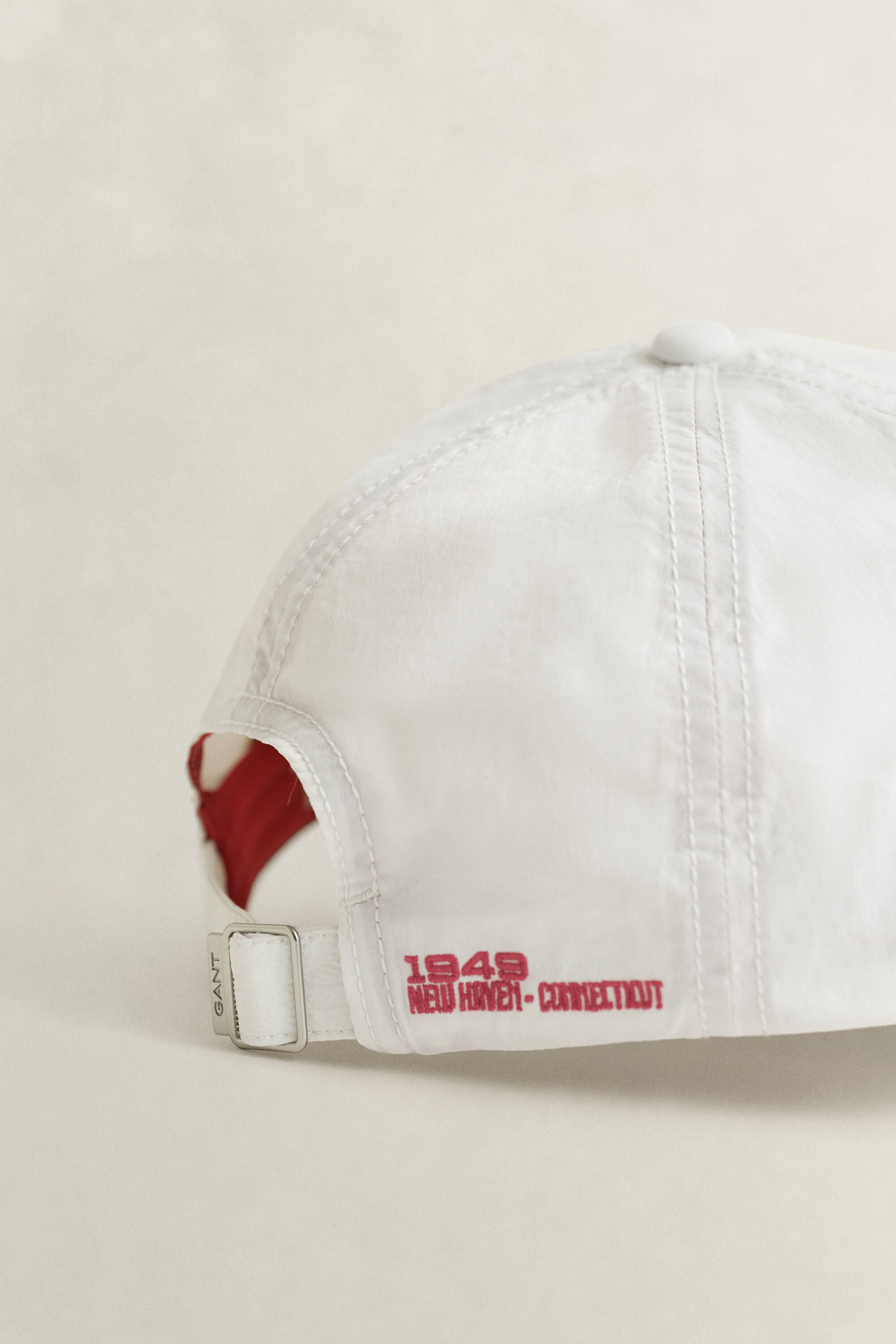 Casquette graphique effet froissé