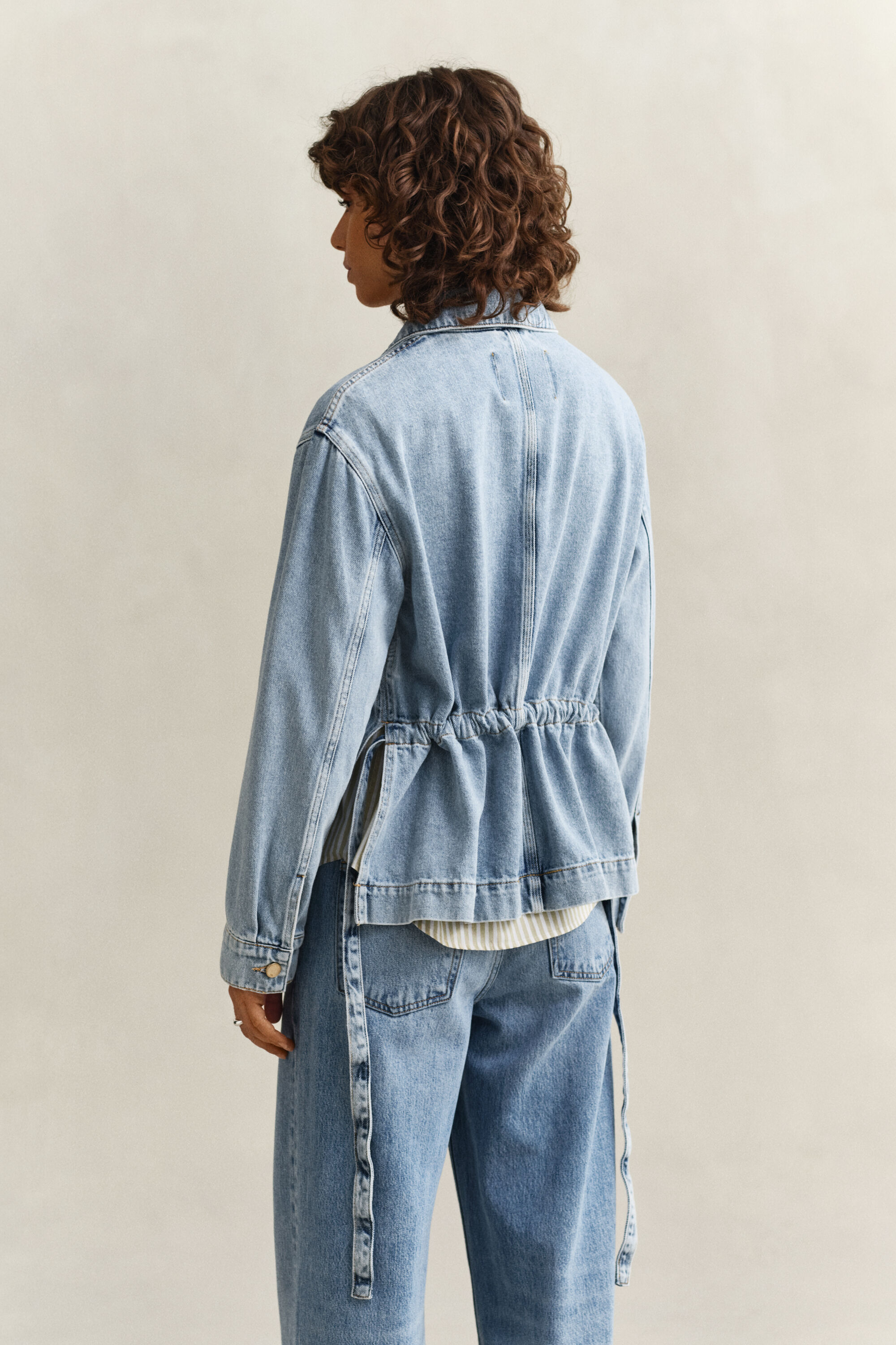 Veste en denim nouée