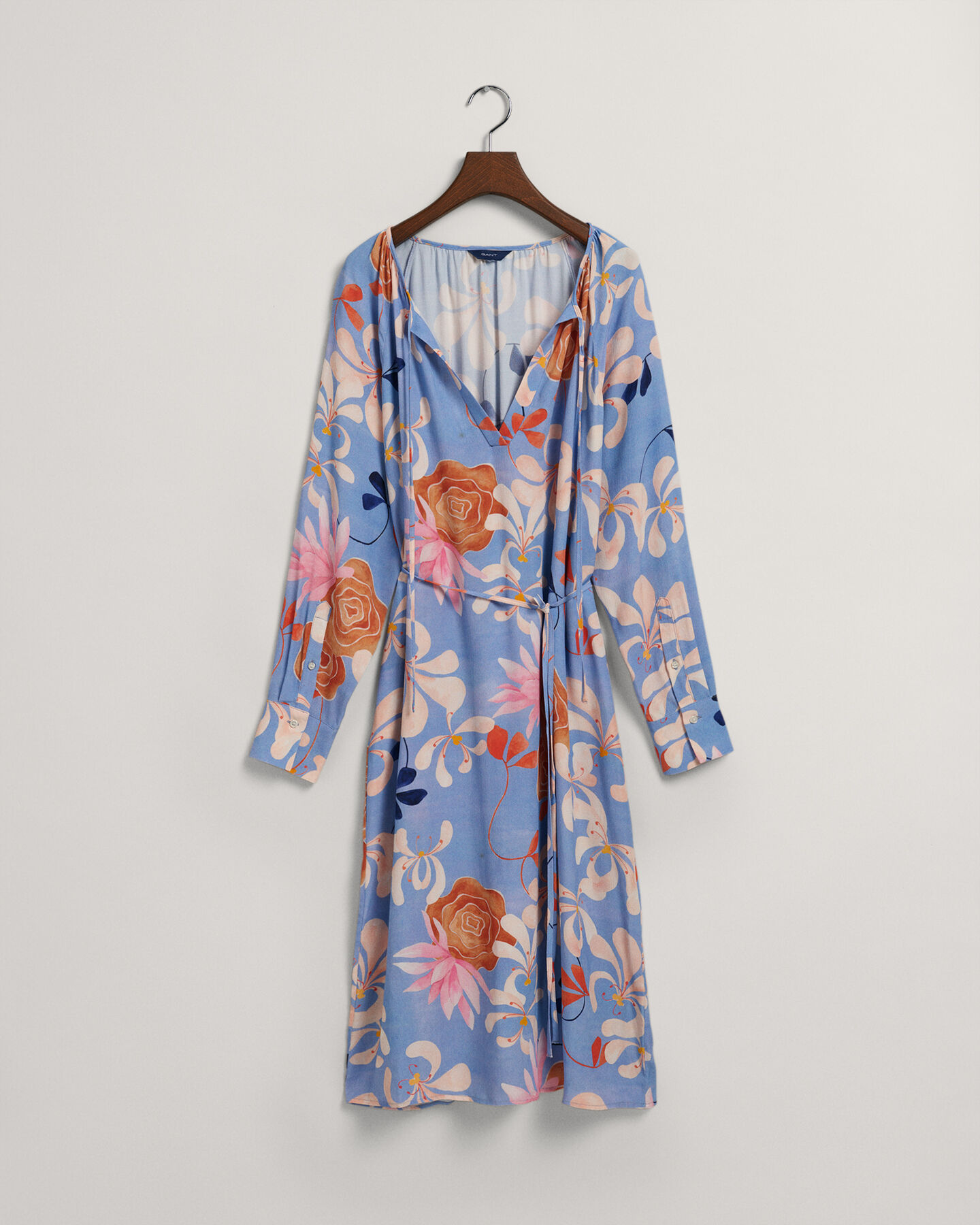 Jurk met bloemenprint en V-hals