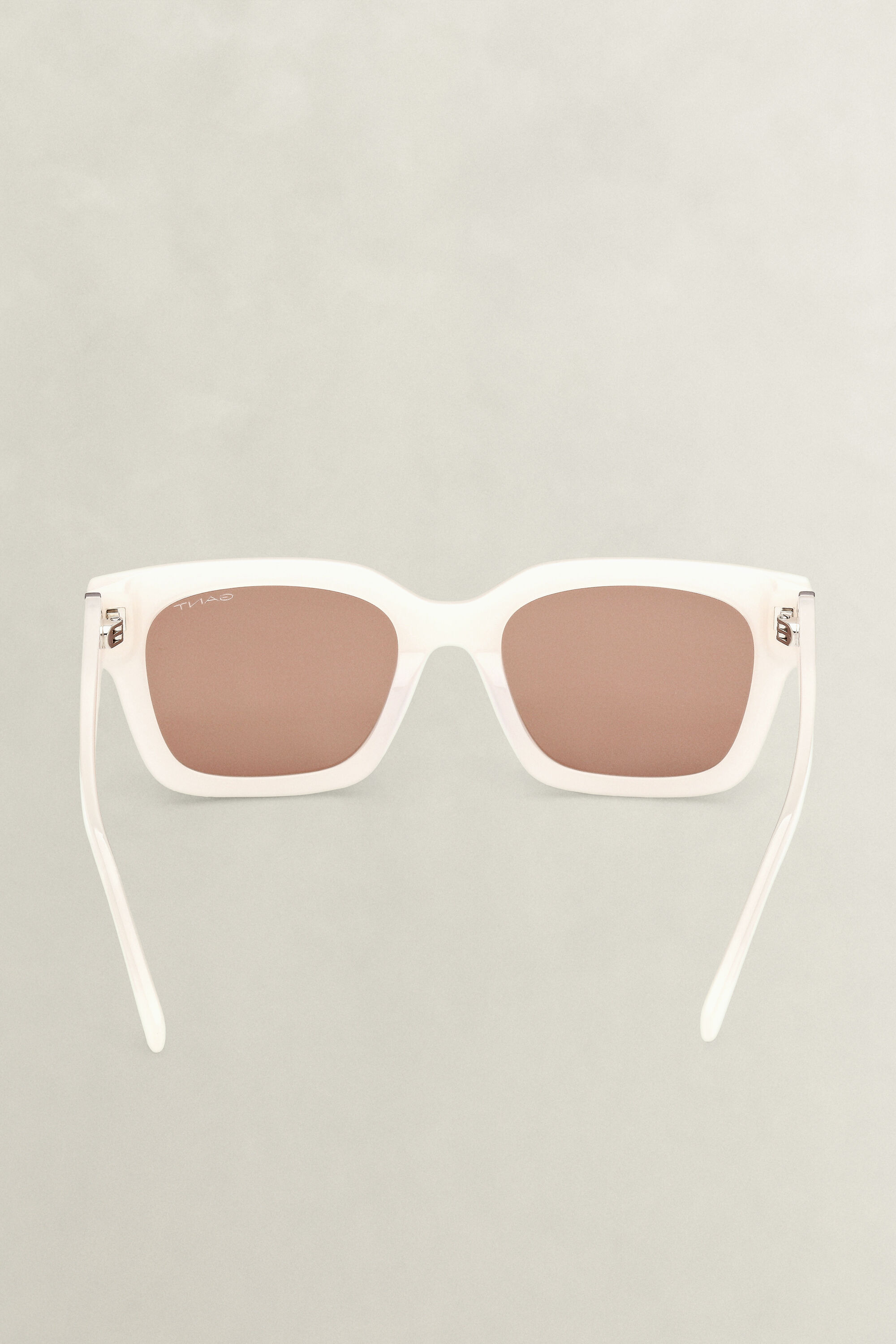 Lunettes de soleil géométriques