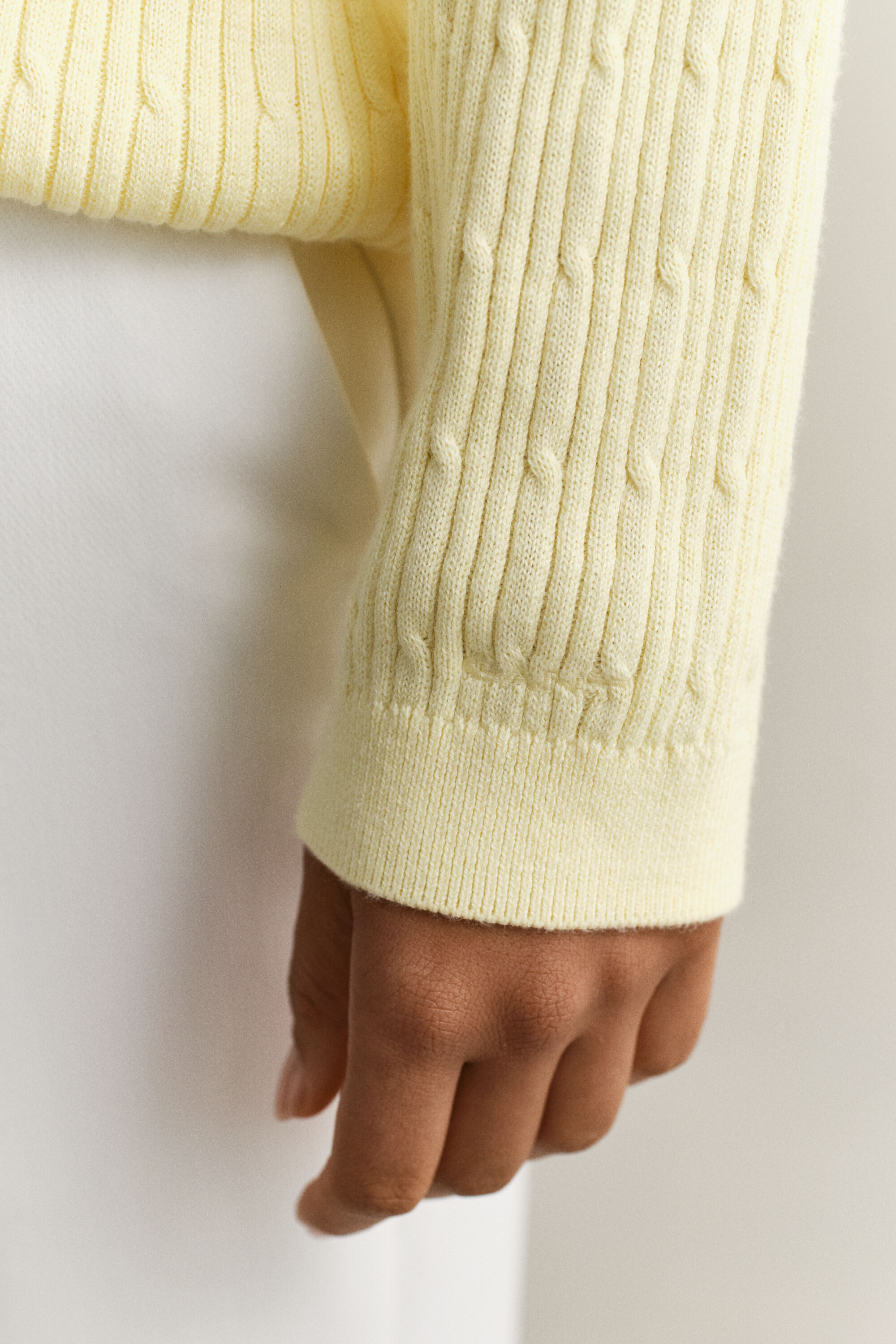 Kabelgebreide trui met V-hals