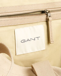 Tonal Shield canvas reistas