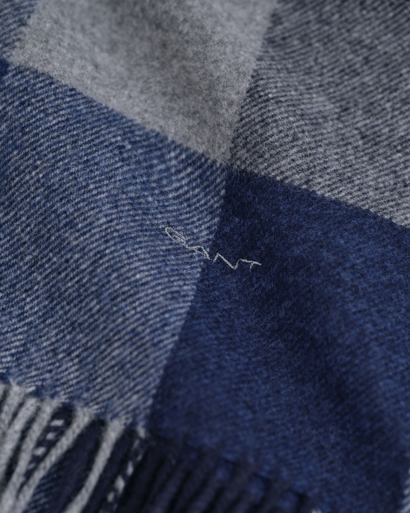 Écharpe en laine à carreaux variés