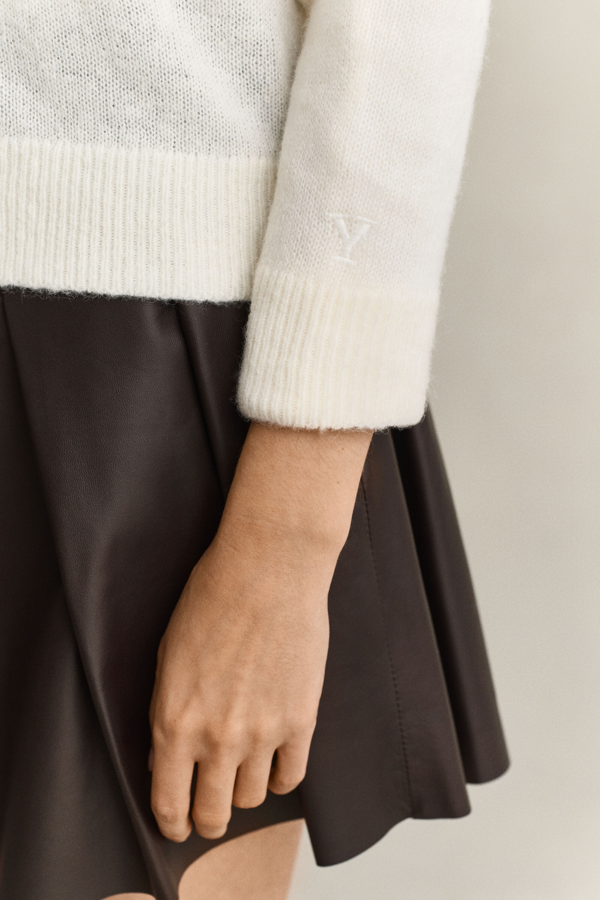 Pull col V Gant x Yale
