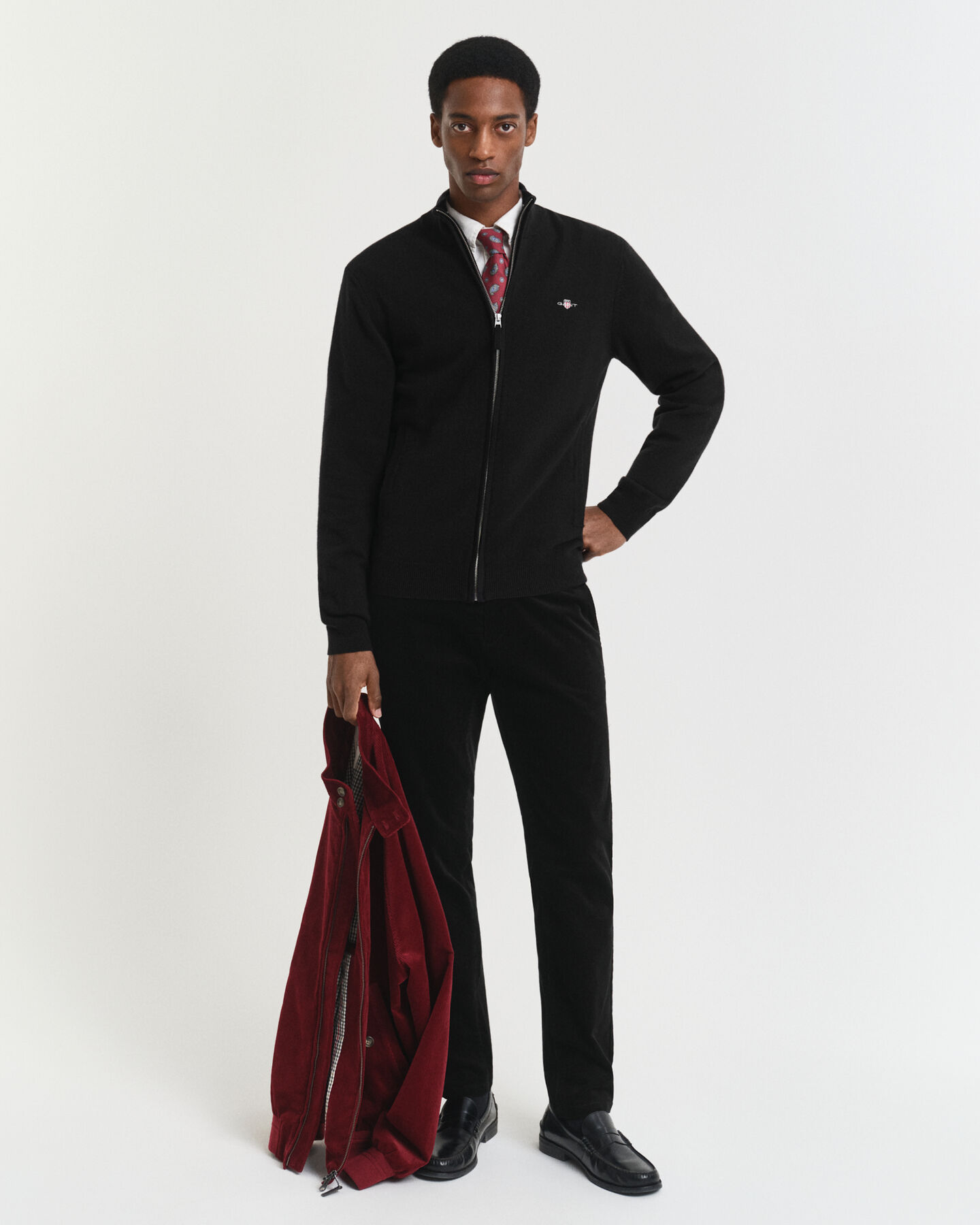 Pantalon chino slim fit en velours côtelé