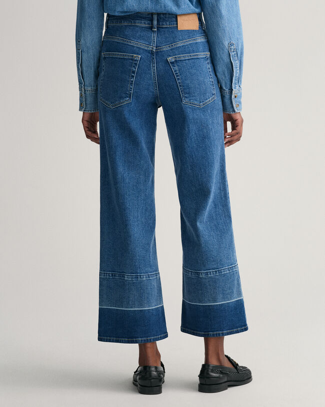 Jeans met kortere, wijde pijp