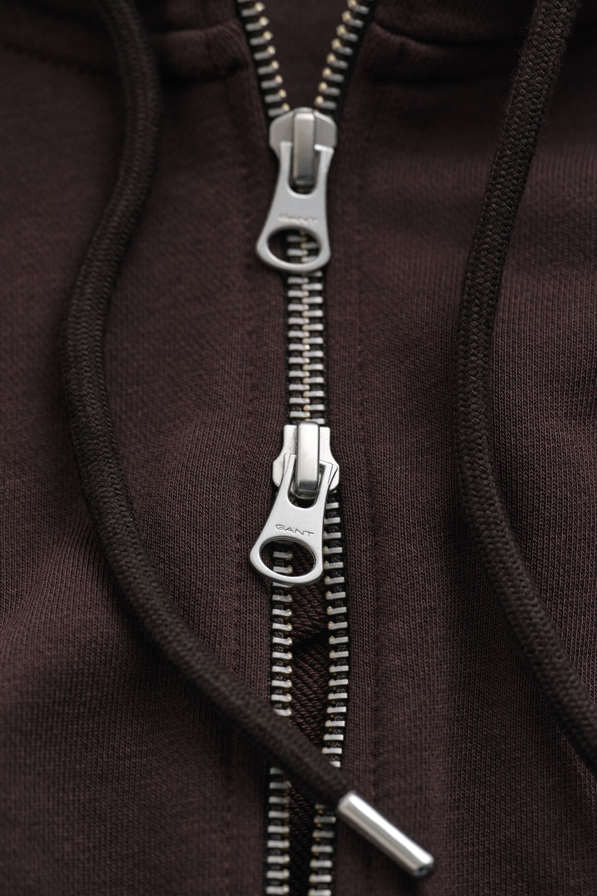 Shield hoodie met ritssluiting