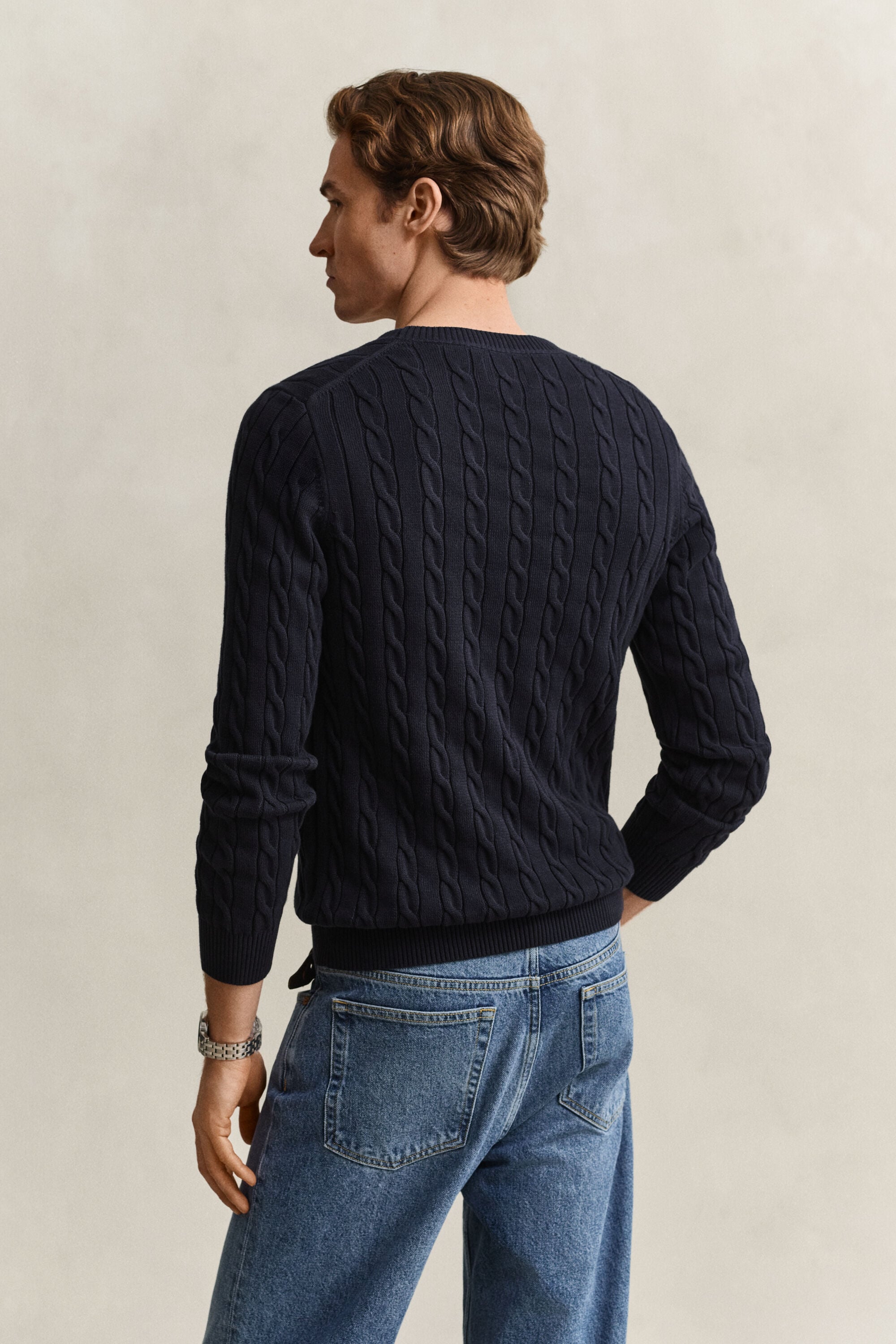 Pull en maille torsadée classique