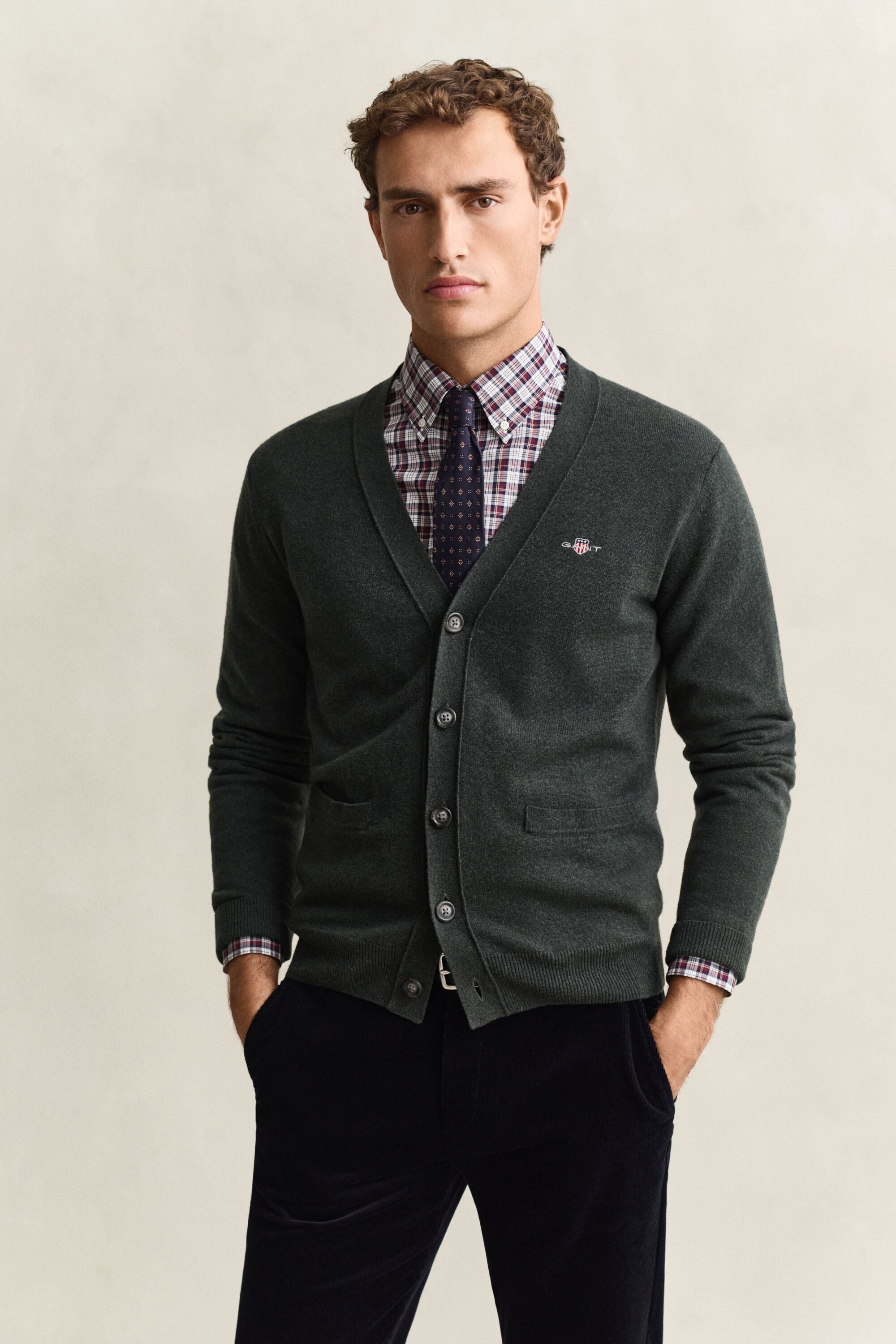 Cardigan col V en laine d’agneau