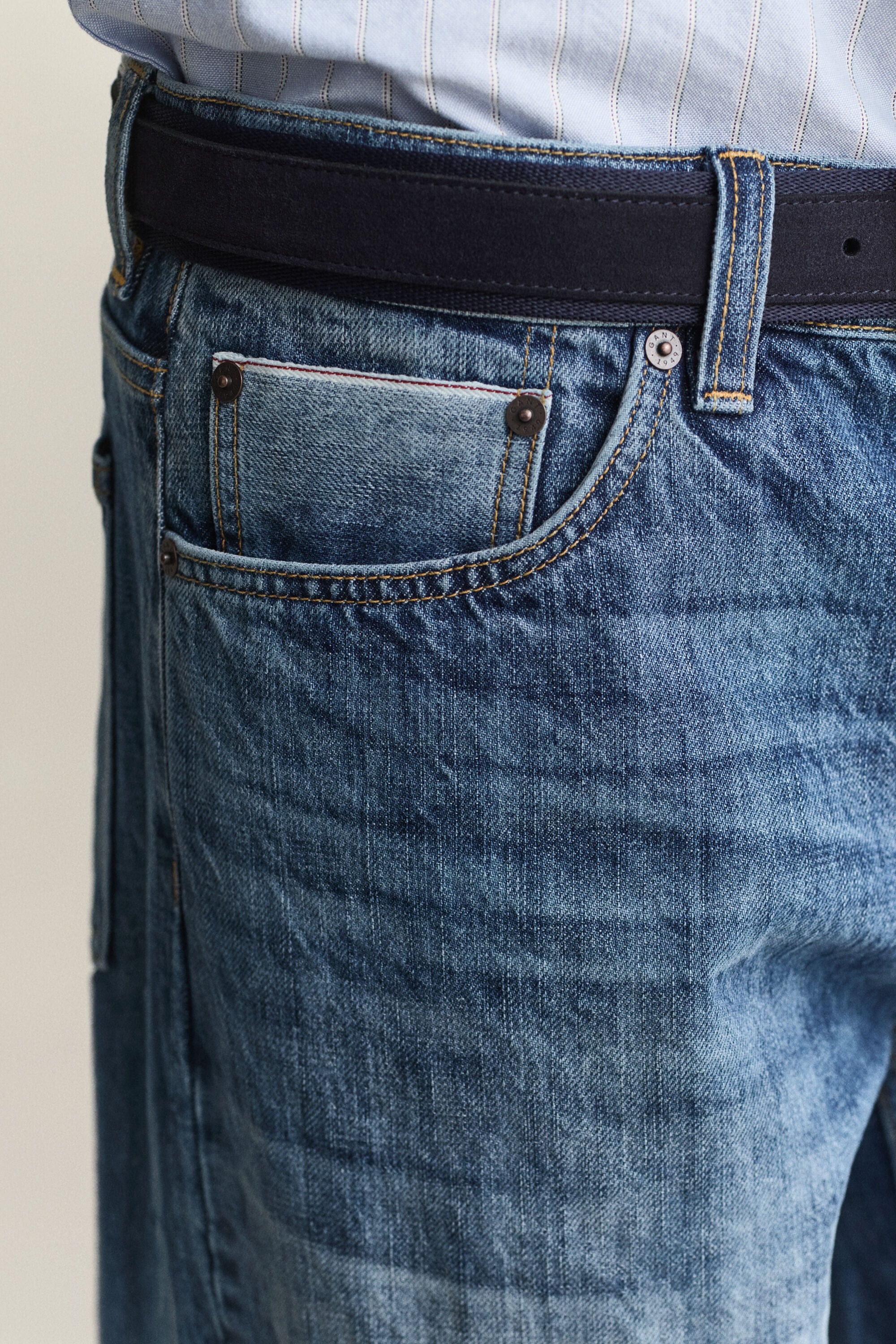 Jeans met een Archive-wassing