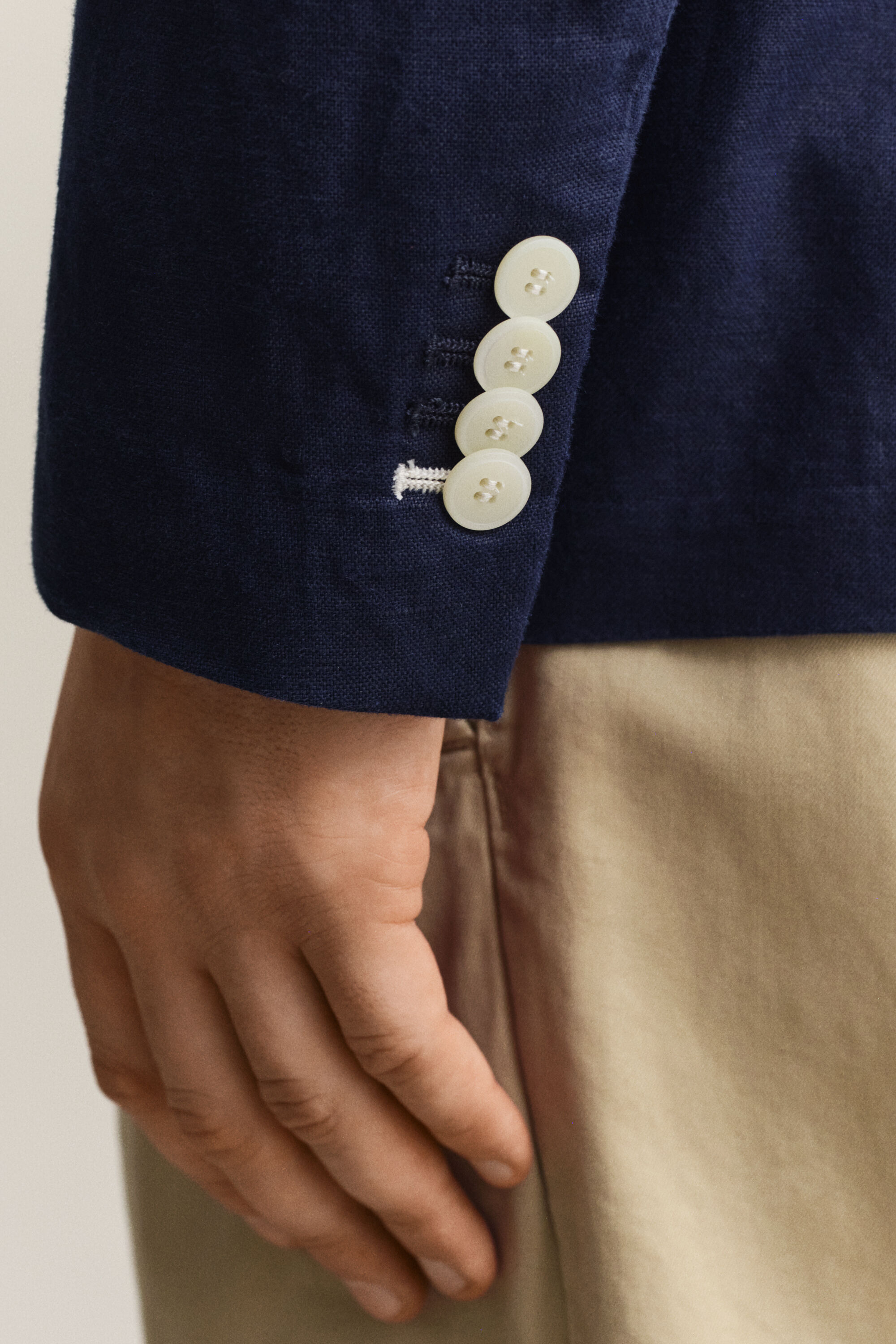 Kostuumjasje van een getextureerde katoenmix