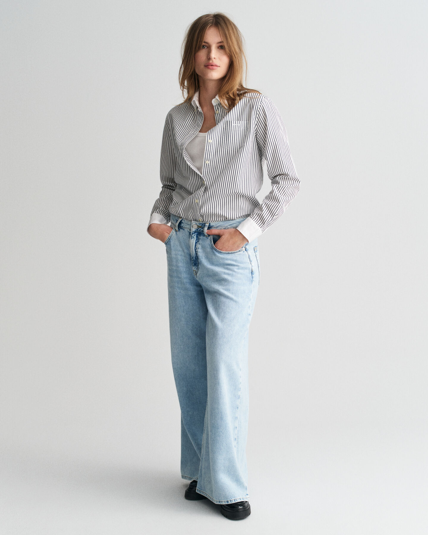 Chemise regular fit à rayures et col contrastant