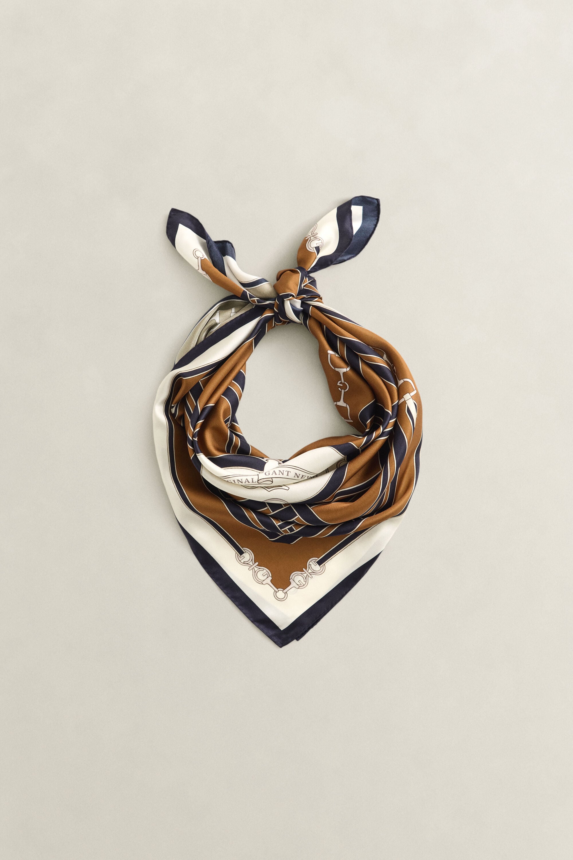 Foulard en soie à imprimé chaîne