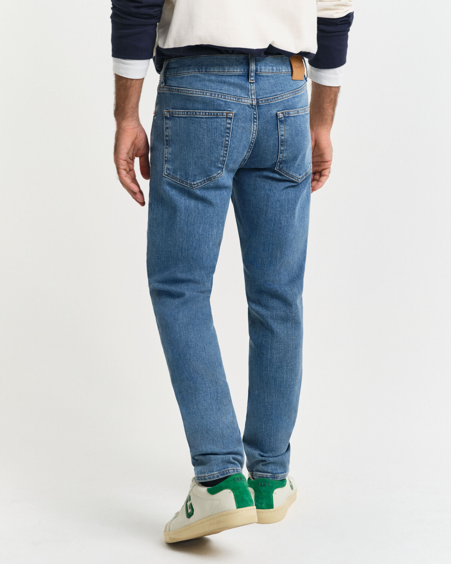 Slim Fit Clean Wash jeans