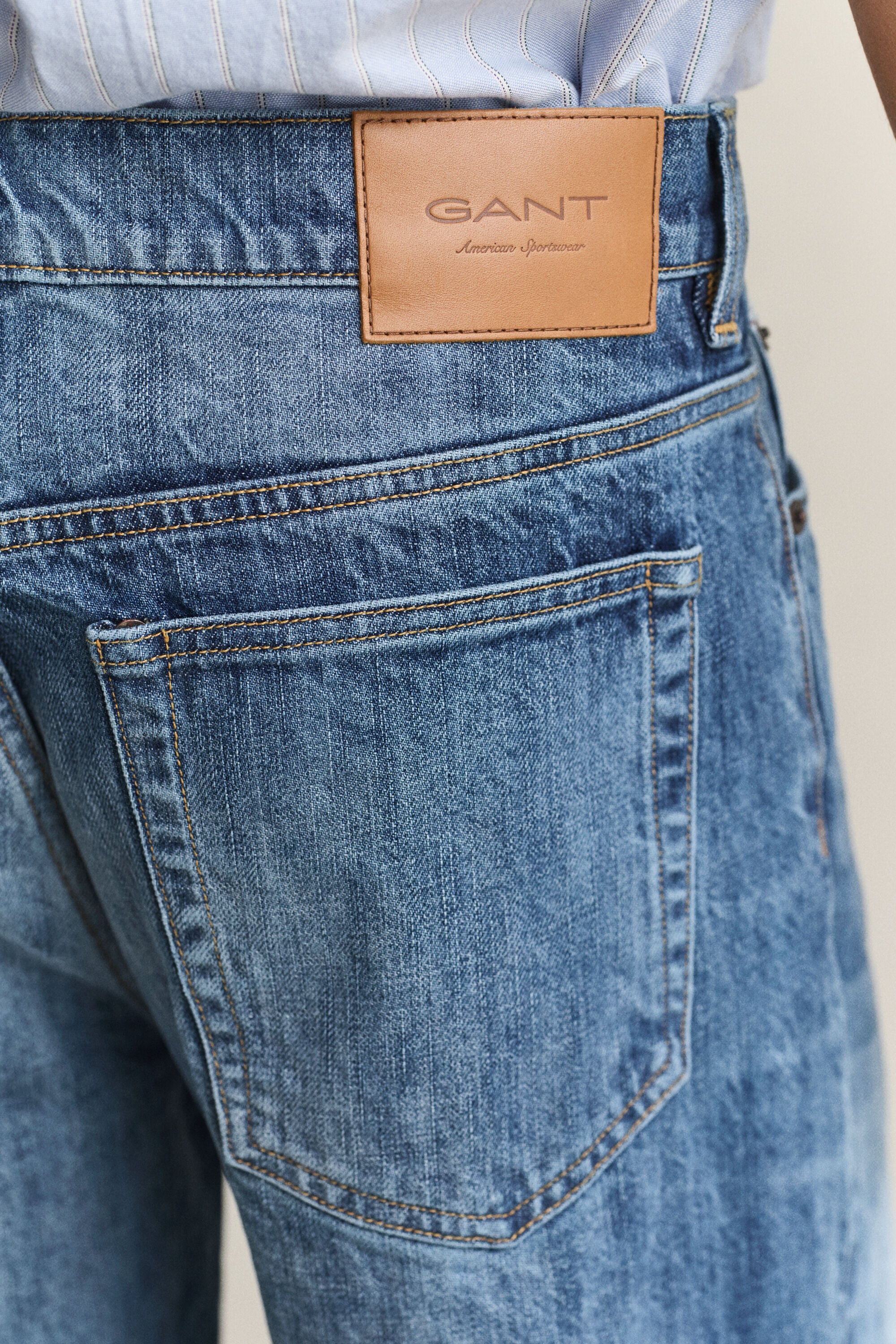 Jeans met een Archive-wassing
