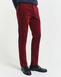 Pantalon chino slim fit en velours côtelé