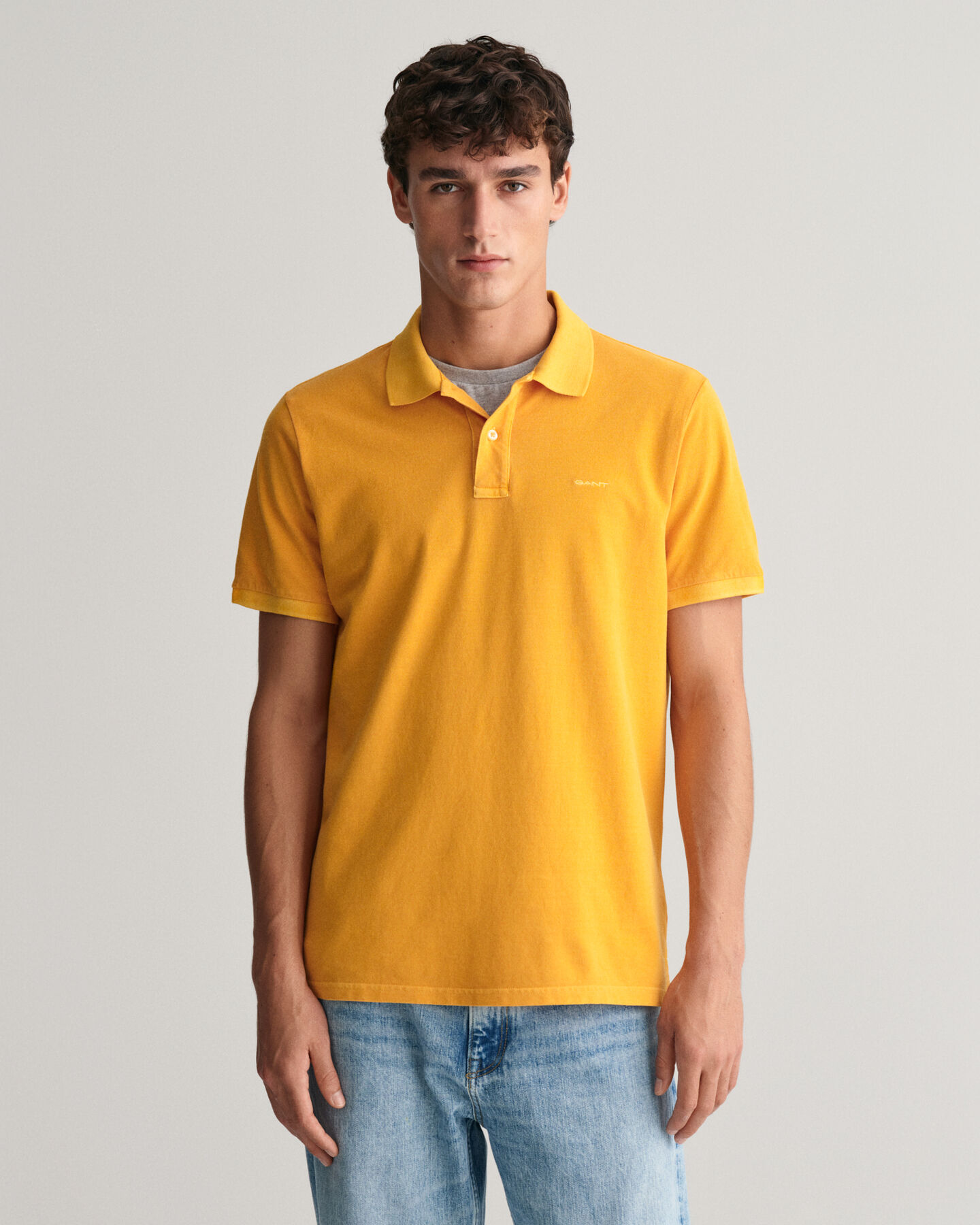 Sunfaded piqu&eacute; poloshirt