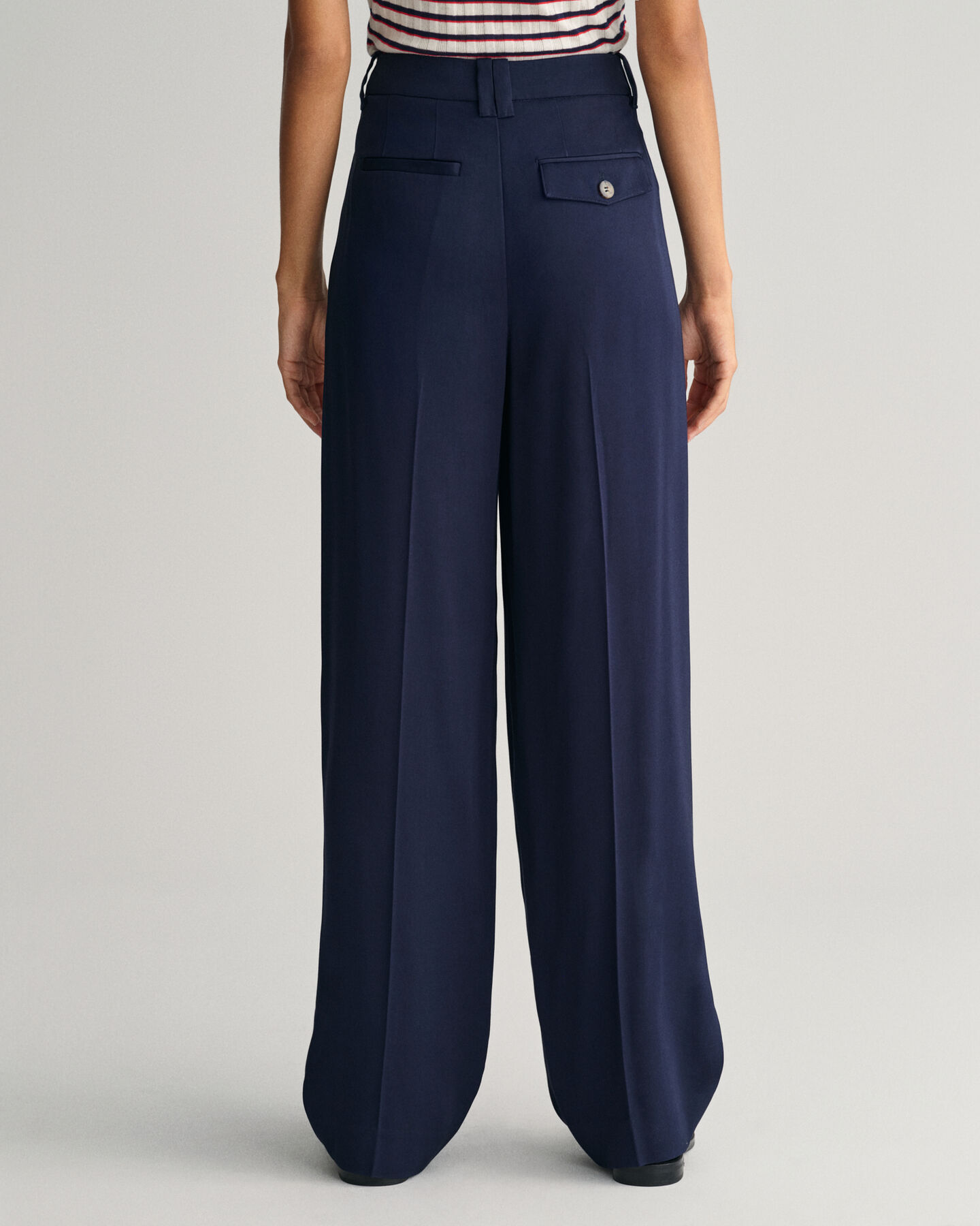 Loose Fit chino met lage taille en wijde pijpen