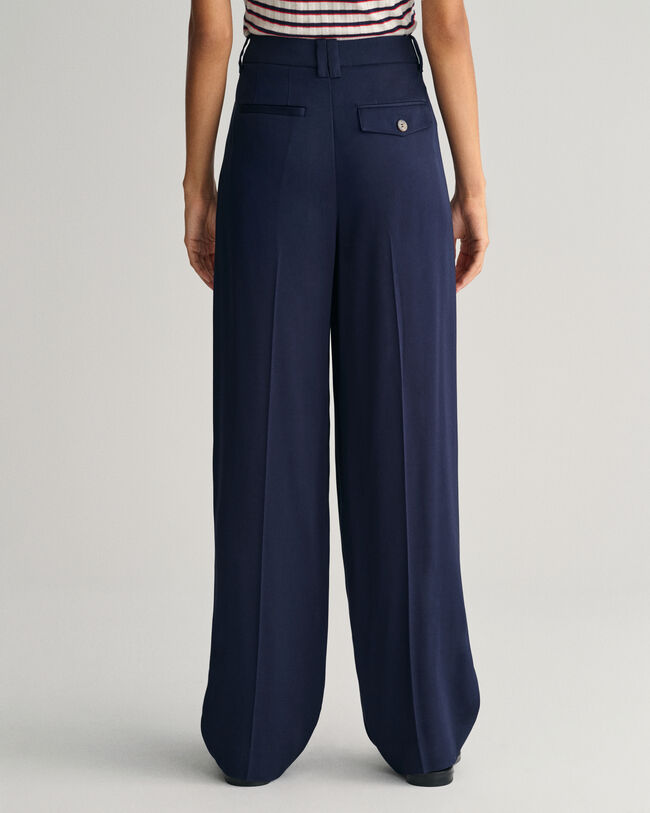 Loose Fit chino met lage taille en wijde pijpen