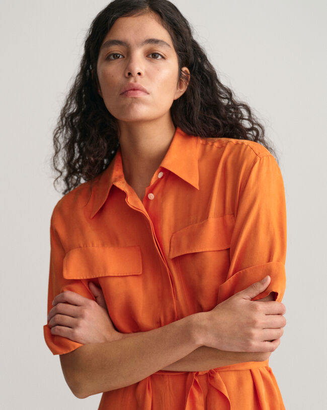 Hemdjurk met korte mouwen en klepzak