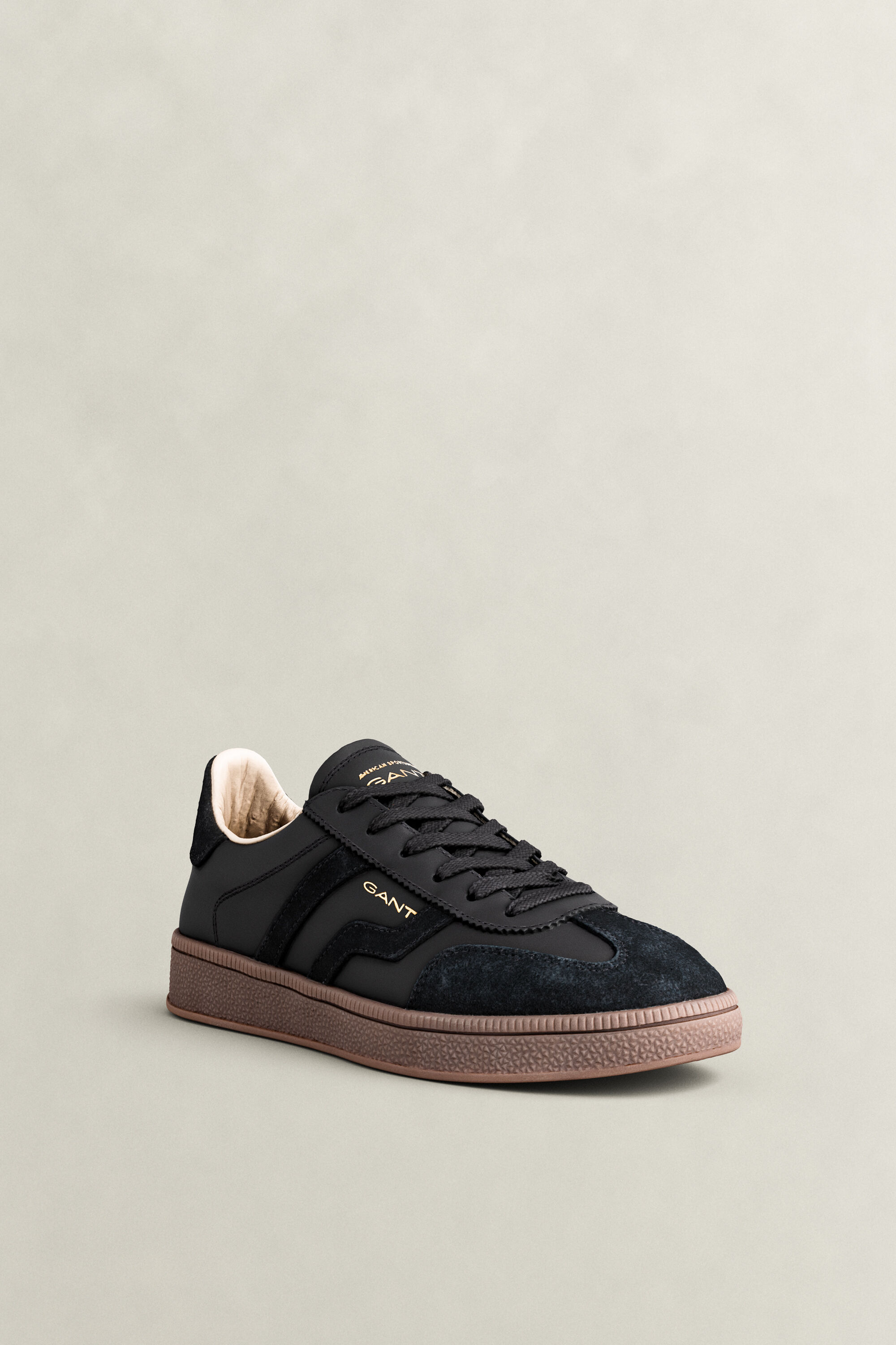 Baskets en daim et cuir Cuzima
