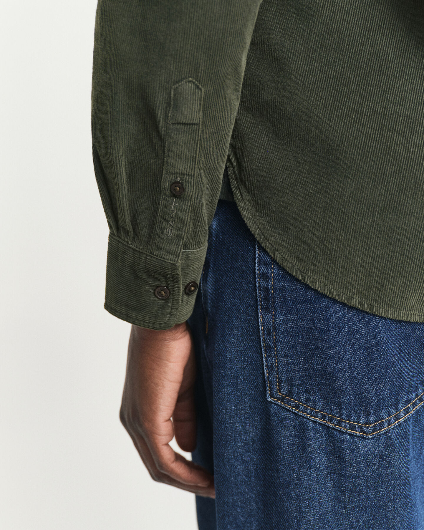 Chemise coupe regular en velours côtelé