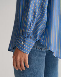 Zijden blouse met strikje en strepen